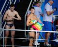 Bild: Mike Egerton/PA Wire/dpa
Wasserspringer Tom Daley (r) ist eine Ikone der LGBTQI+-Community.