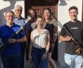 Bild: vt
Das erfolgreiche Sportschützenteam von Edelweiß Hirschau: (von links) Sebastian Grabowski, 1. Schützenmeister Günter Heidl, Sonja Groth, Franziska Kräckl, Athina Kraus und Jacob Schwab.