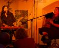 Bild: Reinhardt Westiner/exb
Julia Fischer am Piano und Karin Rabhansl (Gitarre) spielten zum Auftakt der Schmidtsommernächte.