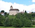 Bild: bnr
Die Burg Trausnitz, eine Jugendherberge, gehört zu den markantesten Gebäuden des Orts. Am 15. September wird in der Gemeinde ein Bürgermeister gewählt. Kandidaten gibt es keine. Ein Bewerber mit schillernder politischer Vergangenheit ist abgelehnt worden.