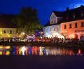 Bild: bey
Ganz im Zeichen verschiedener Länder steht das Multi-Kulti-Fest in Pleystein seit mehr als 15 Jahren. Nun sorgt ein rassistischer Vorfall für Entsetzen und Ermittlungen.