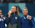 Bild: Marijan Murat/dpa
Jordan Chiles aus den USA verliert ihre Bronzemedaille.