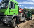 Bild: ge
Walter Hartmann und sein mächtiger Heiz-o-truck samt dem Häcksler.