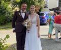 Bild: edo
Vor 200 Gästen gaben sich Nadine und Tobias Henfling in Schlammersdorf das Ja- Wort. 
Anschließend wurde in Oberbibrach bis in die Morgenstunden gefeiert.