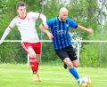Archivbild: Thomas Schrems
Der Konnersreuther Trainer Jakub Ryba (rechts, hier noch als Spieler im Trikot der Sportfreunde Kondrau) gewann mit seiner Mannschaft beim TSV Waldershof mit 2:1.
