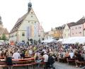Bild: u
Das Hirschauer Marktplatzfest erweist sich einmal mehr als Besuchermagnet. Hirschaus Innenstadt wird zu einer einzigen Partymeile.
