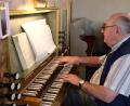Bild: le
Kurt Meißner ist ein musikalischer Friseurmeister, der es auch an der Orgel kann.