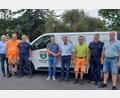 Bild: Norbert Eckl/exb
Tobias Baier unterstützt künftig das Bauhofteam. Im Bild (von links) Zweiter Bürgermeister Robert Hechtl, Johann Schmid, Karl Heinz Weber, Tobias Baier, Bürgermeister Norbert Eckl, Johann Karl, Dritter Bürgermeister Adolf Hammer und Josef Fuchs (von links).