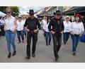 Archivbild: wel
Die Weidinger Linedance-Gruppe "East End Stompers" zeigt, was sie drauf hat. Bei den Auftritten tragen die Männer Schwarz, die Frauen Weiß, und auch ein Cowboy-Hut darf nicht fehlen.