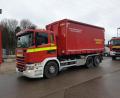 Bild: Heinrich Scharf/exb
Ein Wechsellader-Fahrzeug der Amberger Feuerwehr im bayerischen Blaulicht-Konvoi.