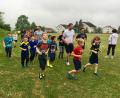 Bild: sei
Eltern und Großeltern begleiteten die Schüler bei der Laufaktion der Grundschule Mantel