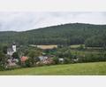Bild: bö
Der östlich von Ransbach gelegene Höhenrücken auf der anderen Seite des Lauterachtales soll auf Wunsch des Marktgemeinderats Hohenburg aus dem Windatlas des Regionalen Planungsverbandes Oberpfalz-Nord herausgenommen werden.