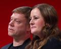 Bild: Karl-Josef Hildenbrand/dpa
Das Duo an der Spitze der Linken kündigt ihren Rückzug an.