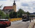 Bild: soj
Bis hierher und (noch) nicht weiter. Die Sanierungsarbeiten an der Fichtelnaabbrücke liegen in den letzten Zügen. Am Dienstag wird das Bauwerk wieder für den Verkehr freigegeben.