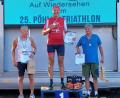 Bild: A. Neufeld
Thomas Neufeld (Mitte) siegte beim Pöhler Triathlon in der AK60.