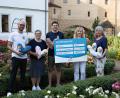Bild: Dominik Lenz/exb
Der Service-Club Round Table 235 Amberg-Sulzbach unterstützt soziale Initiativen finanziell. So auch das Herzkissen-Projekt des Kneipp-Vereins Fensterbachtal.