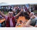 Archivbild: fz
Beste Stimmung auf der Weißenbrunner Kirwa ist quasi garantiert. Die Besucher genießen alljährlich das Fest in vollen Zügen.