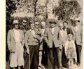 Archivbild: Archiv Fichtelgebirgsverein/exb
Dieses Foto dürfte eines der ersten sein, das Mitglieder des Fichtelgebirgsvereins zeigt. Zu sehen sind hier (von links) unter anderem Norbert Müller, Hans Königsberger, Philip Philipp, Karl Benkler, Hans Lautenbacher mit Sohn Udo, Anton Müller und Wilhelm Schöffel.