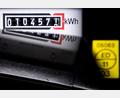 Symbolbild: Sina Schuldt/dpa
Ein Stromzähler zeigt die verbrauchten Kilowattstunden an.