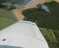 Archivbild: Houschka
Rauch dringt aus einem Waldstück, das Feuer greift rasch um sich: Von der Luft aus sind Waldbrände gut zu erkennen. Angesichts der Waldbrandgefahr in der Region hat die Regierung der Oberpfalz entsprechende Flüge angeordnet.