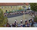Archivbild: gri
Nach altem Brauch wird in Freudenberg wieder der Kirwabaum ausgetanzt.