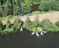 Bild: THW Nabburg/exb
Mit seiner Hochleistungspumpe sorgt das THW Nabburg für Frischwasser im Kaliforniaweiher und verhindert ein Fischsterben.