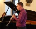 Bild: Kunz
Hagen Bickel eröffnet das Abschlusskonzert mit Max Regers Sonate in B-Dur. Er führte auch in den Abend ein.
