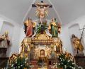 Bild: rha
Der am Kreuz erhöhte Heiland am Altar der Bergkirche steht im Mittelpunkt des Vilsecker Bergfestes. Die Pfarrei St. Ägidius lädt zur Festwoche nach Axtheid-Berg ein.