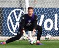 Bild: Daniel Karmann/dpa
Marc-André ter Stegen beim Training in Herzogenaurach.