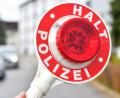 Symbolbild: Petra Hartl
Bei einer Kontrolle auf der A6 hat die Polizei einen Autofahrer mit gefälschten Papieren und falschen Kennzeichen unterwegs war.