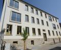 Bild: bey
Im Gästehaus können die Wohnungen zu einem akzeptablen Preis vermietet werden. Das ist möglich, weil der Markt Eslarn für die Sanierung und den Umbau des Hauses die höchstmögliche Förderung erhalten hat.