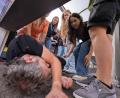 Bild: Bundespolizei Waidhaus
Die Schülerinnen und Schüler haben bei der Abschlussprüfung als "Schoolguard" mögliche Szenarien eines Streits, der eskaliert, trainiert.