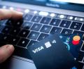 Bild: Sina Schuldt/dpa
Derzeit kommt es zu Problemen bei der Zahlung mit bestimmten Debit- und Kreditkarten.