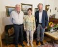 Bild: Marktgemeinde Plößberg/exb
Goldene Hochzeit feierten Franz und Elisabeth Kahl. Dazu gratulierte auch Bürgermeister Lothar Müller (rechts).