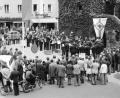 Bild: Stadtarchiv Weiden/Sammlung Bonkoß
Neun Tage lang feierten die Weidener das 50-jährige Bestehen des Automobilclubs (AMC) Weiden 1974, hier mit einem Standkonzert auf dem Rathausplatz mit der Algunder Kapelle, Freunden des Unterclubs Etzenricht.