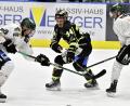 Archivbild: Hubert Ziegler
Brendan Walkom (Mitte) ist neben Hunter Fortin einer von zwei Amerikanern in Diensten des ERSC Amberg. Mit dem Tschechen Tomas Plihal baut der Eishockey-Bayernligist auf drei transferkartenpflichtige Spiele.