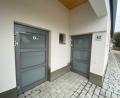 Bild: ck
Die Städtische Toilettenanlage in der Rathausgasse in Vohenstrauß ist fertig und ab sofort tagsüber zugänglich.