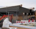 Bild: le
In Holz-Fertigbauweise wird der neue Gebäudetrakt der Firma MediFit in der Bahnhofstraße errichtet.