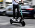 Symbolbild: Britta Pedersen/dpa
Bisher haben Elektrokleinsfahrzeuge wie dieser E-Scooter in der Fußgängerzone nichts zu suchen. Das ändert sich jetzt.