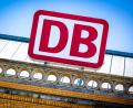Bild: Moritz Frankenberg/dpa
Der Ärger über die Deutsche Bahn ist bei vielen Menschen groß - ob daran das Sanierungsprogramm bis 2027 etwas ändern kann?