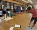 Bild: Heike Unger
Aufwärmen für die Pilates-Stunde im Dojo Kümmersbruck: Eine der besonders beliebten Übungsstunden. die man mit der Kümmersbrucker Sportcard ausprobieren kann.
