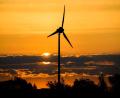 Symbolbild: Julian Stratenschulte/dpa
In Kynšperk wehren sich Bürger gegen mehr als 200 Meter hohe Windräder, die dort gebaut werden sollen.