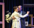 Bild: Alvise Predieri/exb
Ursula Buschhorn und Michel Guillaume in "Und wenn wir alle zusammenziehen?"