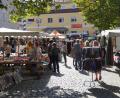 Bild: wel
Bilder, Gürtel, Taschen - das Angebot war beim Michaelimarkt in Oberviechtach groß.