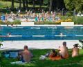 Archivbild: Petra Hartl
An einem heißen Juli-Sonntag waren über 3000 Besucher gleichzeitig im Waldbad – der besucherstärkste Tag in der Saison 2024.