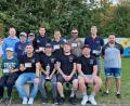Bild: Rebecca Dinkelmeyer/exb
33 Mannschaften tragen bei den Marktmeisterschafen im Stockschießen an. Das Bild zeigt die bestplatzierten Teams nach der Siegerehrung.
