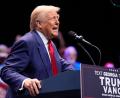 Bild: Evan Vucci/AP/dpa
Trump will nach der Präsidentschaftswahl im November wieder ins Weiße Haus einziehen. (Archivbild)