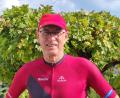 Bild: Resi Meier
Albert Hölzl mit dem Finisher-Trikot des "Öztal-Radmarathons".