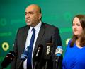 Bild: Fabian Sommer/dpa
Sie machen Platz für einen Neustart: Omid Nouripour und Ricarda Lang, die Co-Vorsitzenden der Grünen.