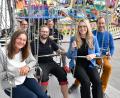 Bild: Petra Hartl
Die Veranstalter freuen sich schon auf die Dult, die am Freitag, 27. September, in Amberg beginnt. Von links: Maria Frank, Markus Bayer, Sebastian Wedel (alle Amberger Congress Marketing, Schausteller-Chef Jan-Marco Müllner, ACM-Geschäftsführerin Erika Sauerwein und Bräu Franz Kummert.